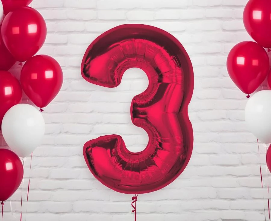imagine-Balon folie rosu metallic cifra 3 – 92cm