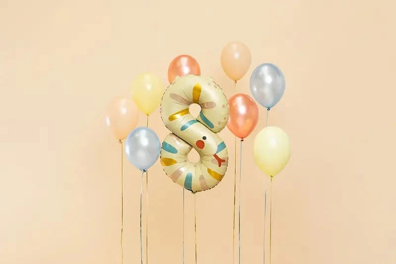imagine-Balon folie cifra 8 Sarpe